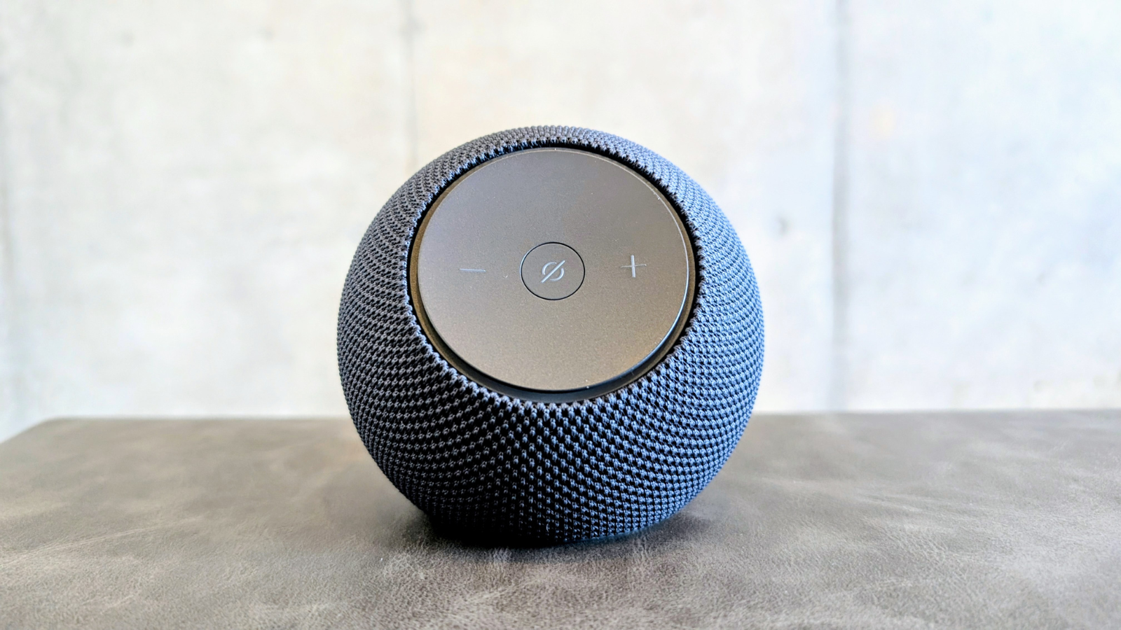 New Echo Dot Max スマートスピーカー Amazon | Echo Dot Max (エコードットマックス) 2025年発売 - Alexa